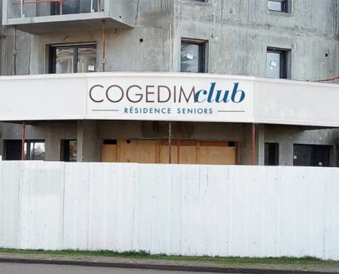 Enseigne en tôle-tablette pour Cogedim Club en Loire-atlantique