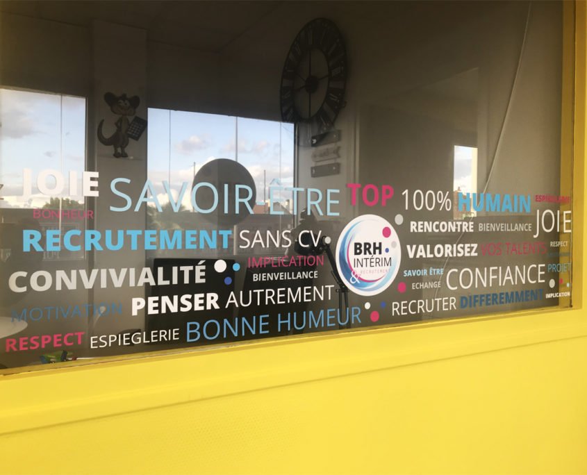 signaletique-brh-interim-signaletique ILV, adhésif en lettres découpées et décoration - BRH Intérim nantes