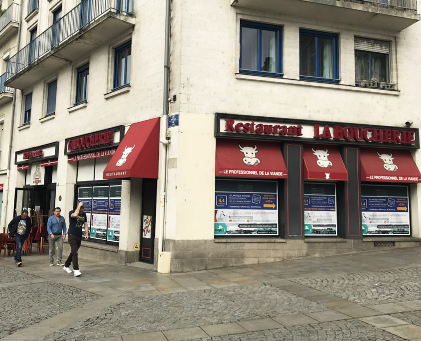 restaurant vitrine travaux adhésif temporaire nantes