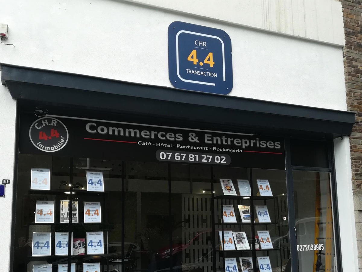 Enseigne en dibond pour 4.4 Transaction à Nantes