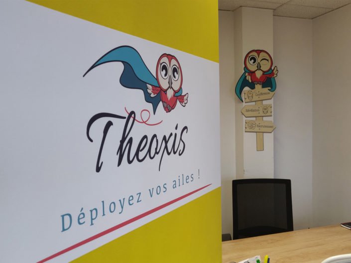 Signalétique adhésif et décoration intérieure en dibond pour Theoxis à Nantes